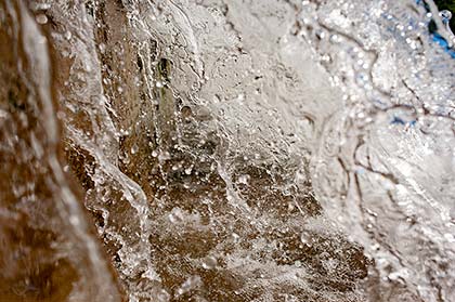 hinter einen Wasserfall am Flauchersteg